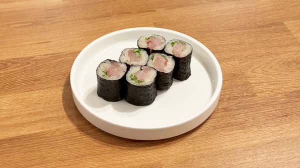 Yellowtail roll