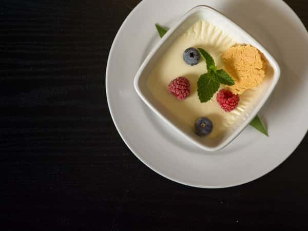dessert with redberries and blueberries