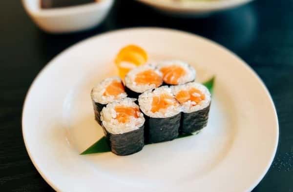 Salmon roll