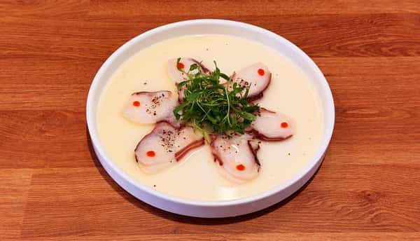 Octopus carpaccio sashimi