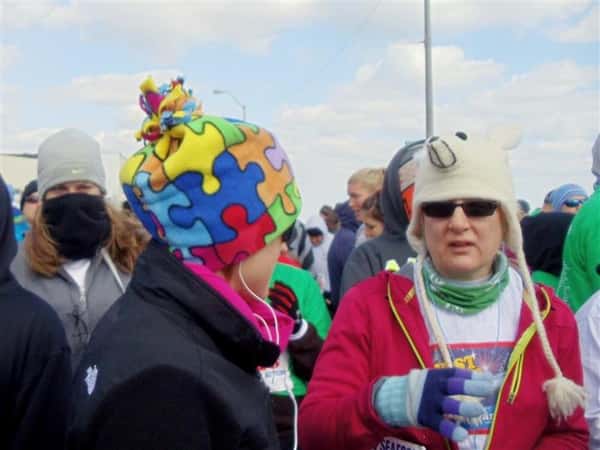 People running marathon
