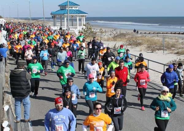 Hundreds of Polar Bear Run Participants running/walking