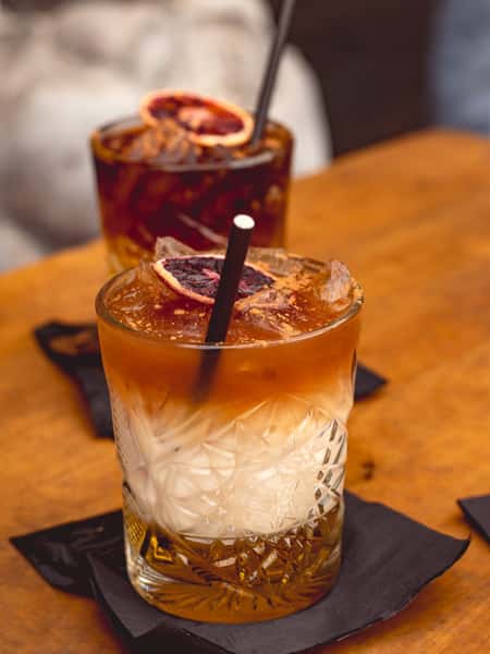Let’s stretch this Sunday out, wanna? 😚 🍊 ☕️ Try a Carajillo. We add a sweet splash of our housemade #horchata to the smooth golden @licor43global and our in-house #coldbrew for the perfect balanced cocktail of the moment. Only @seiskitchen 😚 🍊 ☕️ #seiskitchen #cocktail #carajillo