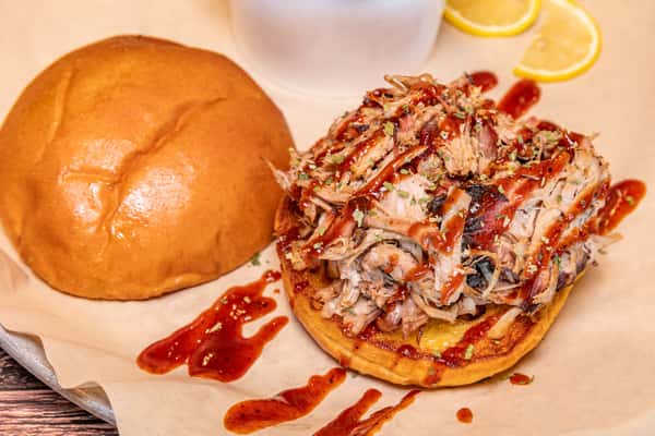 Smoked Pull Pork Sandwich