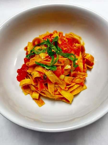 Pasta with Fresh Basil Pesto Sauce