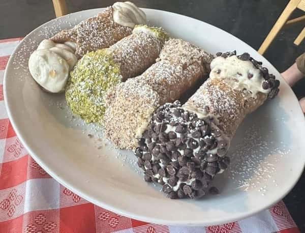 Vanilla Cannoli