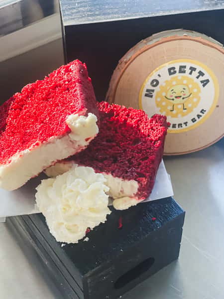 Cake - Smooth and Red Velvet Cake - Layered