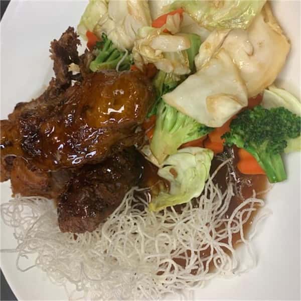 A mixed Thai meal with meat and vegetables