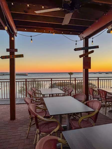 Make your evening plans dockside at Nick’s, where dinner comes with a view worth lingering over. 🌅