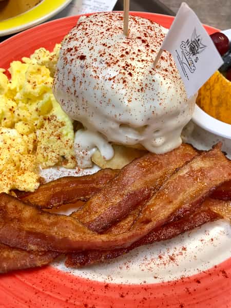 BISCUITS & GRAVY