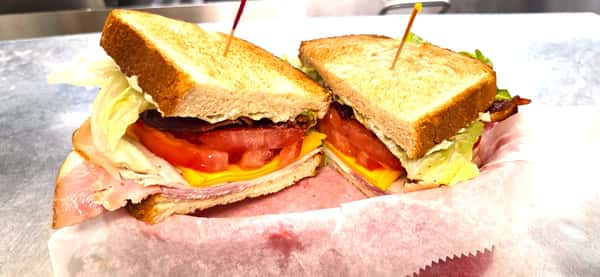 Red's Club Sandwich (No Middle Bread)