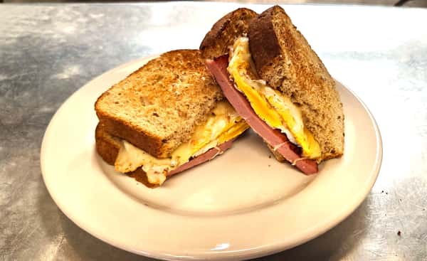 Breakfast Sandwich with Bologna, Eggs and Cheese