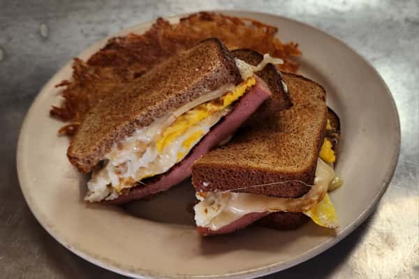 Breakfast Sandwich with Bologna, Eggs and Cheese