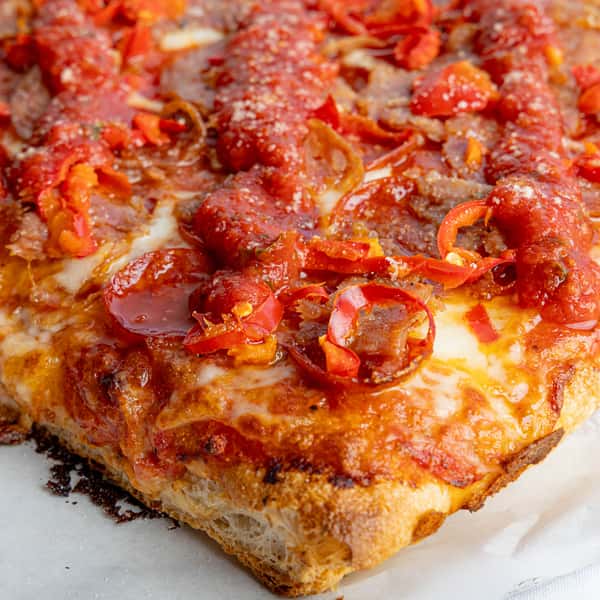 Spicy Pepperoni (18" x 12" Pan)