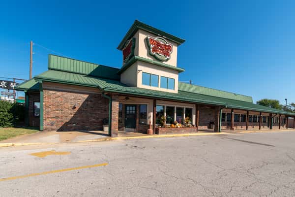 Exterior of Western Sizzlin Steakhouse