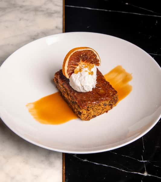 STICKY TOFFEE DATE PUDDING