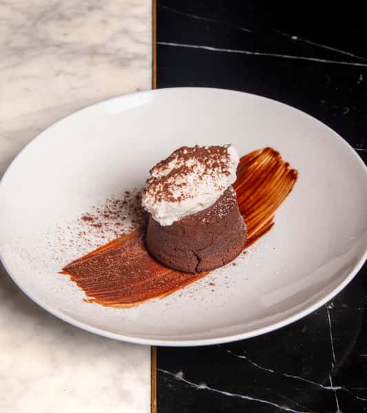 WARM CHOCOLATE CAKE