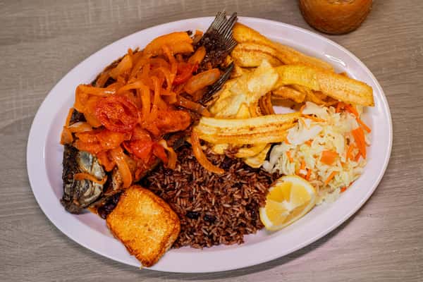 1 Mojarra Entomatada Con Cebolla