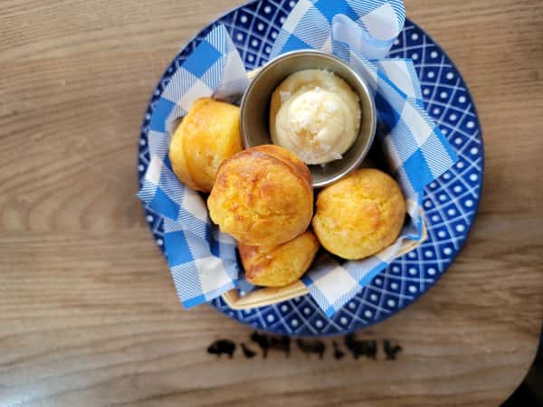 Jalapeño Cheddar Corn Muffins