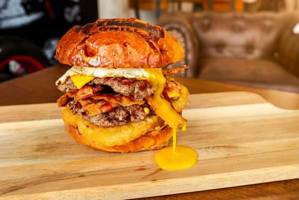Burger with dripping sauce