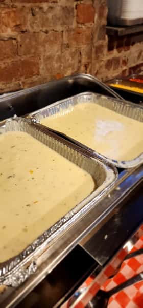 Pans of queso