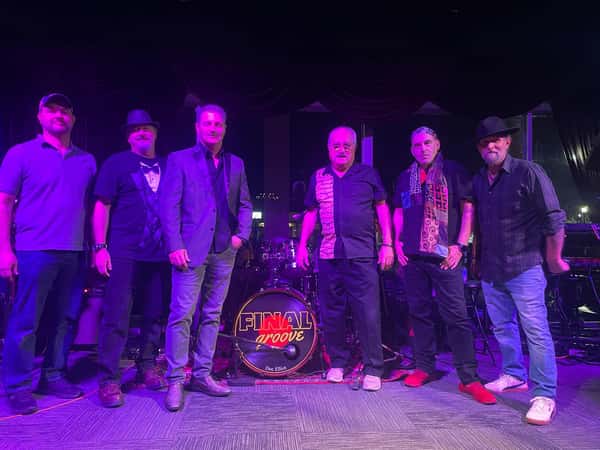 Final Groove Band