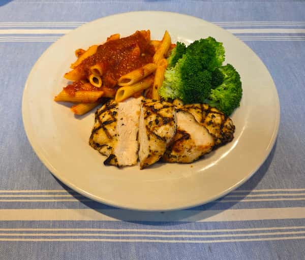 Grilled Chicken with Broccoli and Penne Marinara