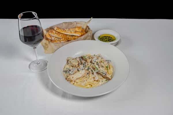 Fettuccine Alfredo