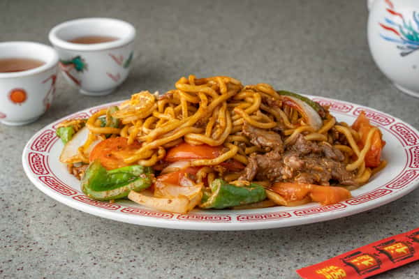 Tomato Beef Chow Mein
