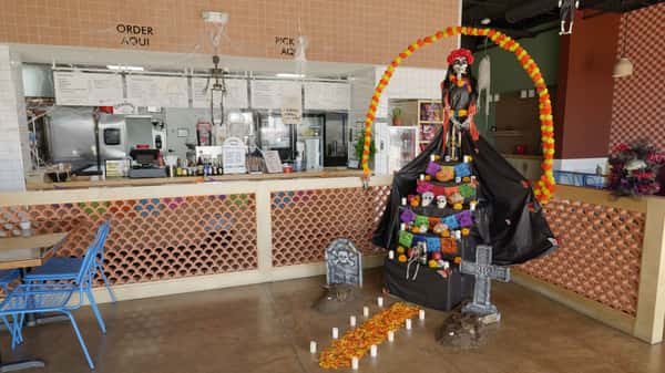 Garland halloween decor2