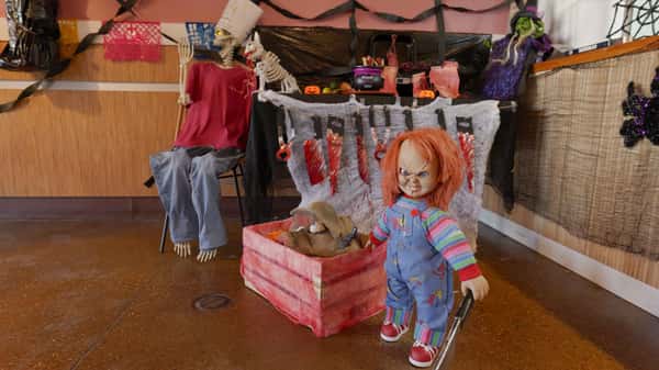 Luther Lane halloween decor3