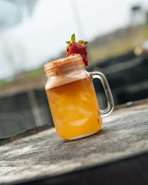 PEACH TEA W/ STRAWBERRY BALSAMIC FOAM