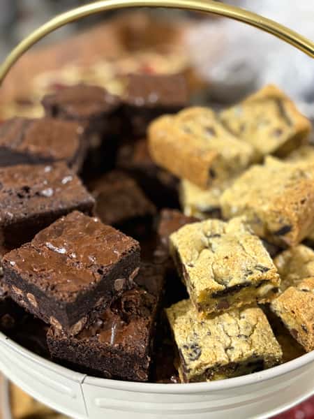 Brownie or Blondie Bites