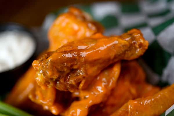 6 Classic Buffalo wings