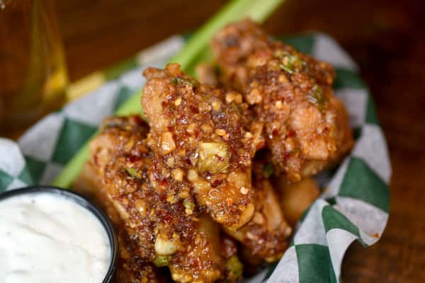 6 Sticky Garlic Wings