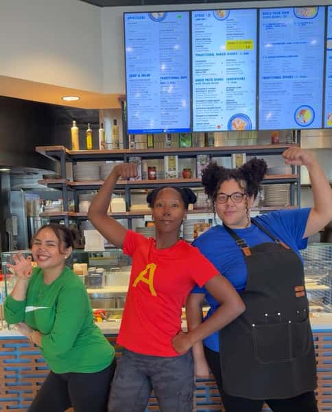 No tricks, just Greek treats as we’re trading our opas for Aaaalviiiiiiins this weekend! Make your Halloween extra delicious this year by visiting us at Athenian Grill. Bonus points if you spy Alvin, Simon, Theodore or any of our other servers who are celebrating the holiday in stye. 🐿️🎃👻🇬🇷