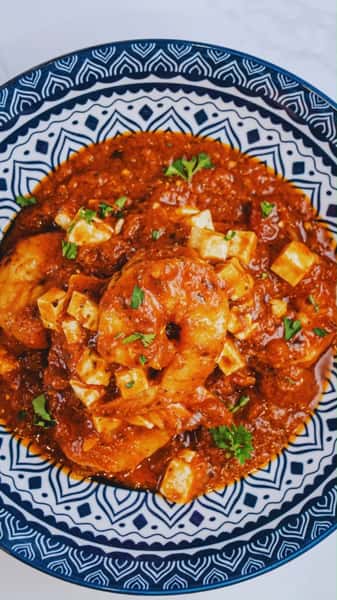 Our Shrimp Saganaki is the ultimate comfort food: tender shrimp sauteed with rich tomato sauce, topped with crumbled feta and fresh basil. It's all waiting for you at Athenian Grill! 🥰