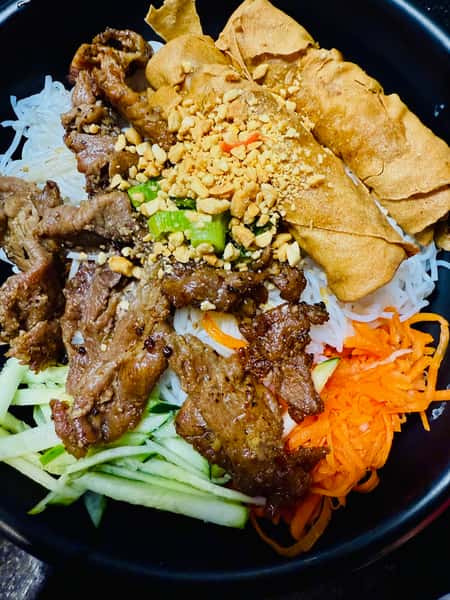 SP1. Grilled Pork & Egg Rolls (Bun Thit Heo Nuong & Cha Gio)