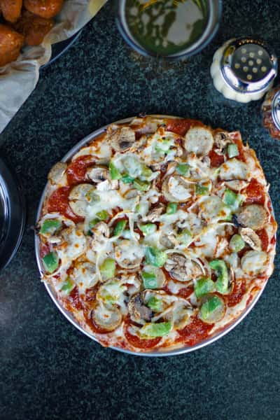 Deluxe Pizza 10"