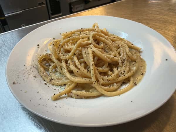 Bucatini Cacio e Pepe