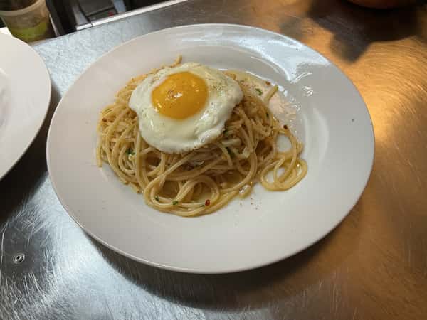 Spaghetti Aglio Olio E Peperoncino