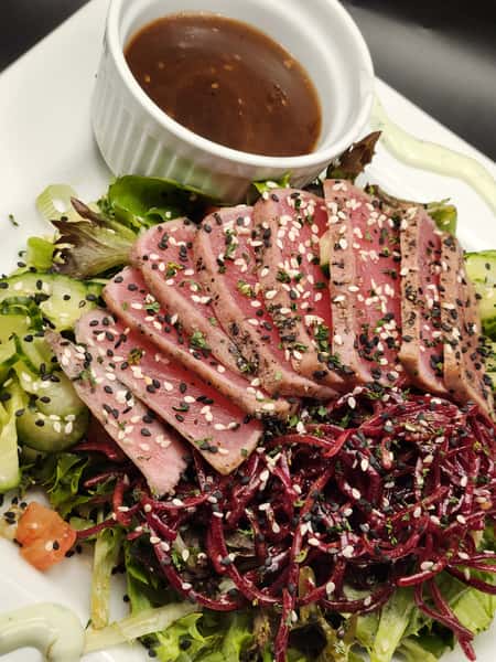Seared Tuna Asian Salad