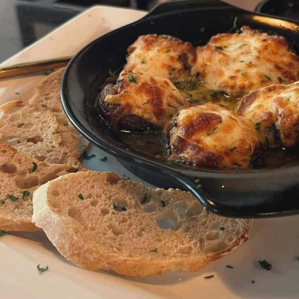 French Onion & Prosciutto Baby Bellas