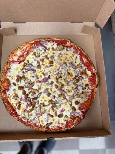 sausage and onion pizza