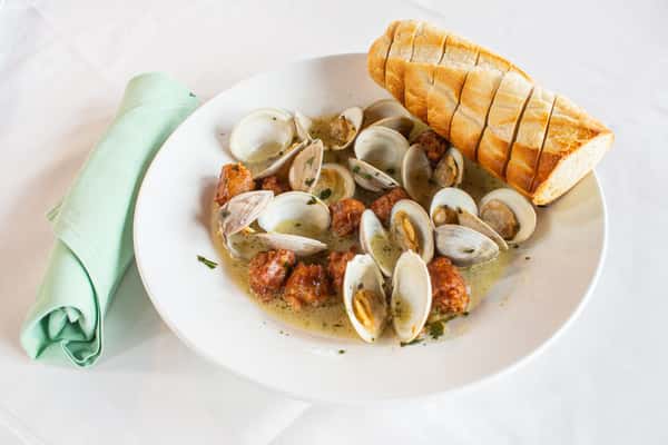 Steamed Clams with Italian Sausage