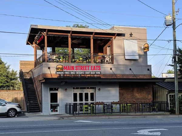 Hang Out on Our Open Air, upstairs Deck Or People Watch out Front