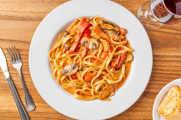 Spicy Chicken Fettuccine