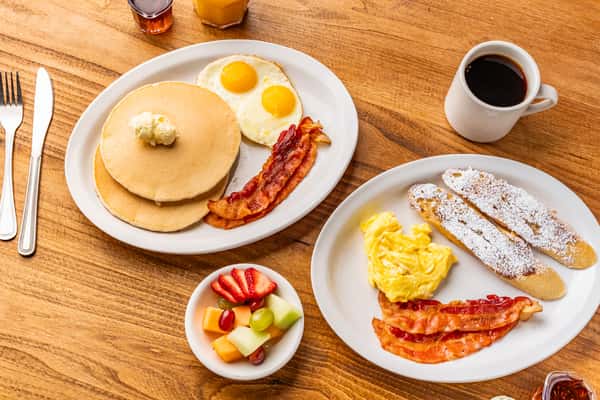 Eggs bacon and pancakes