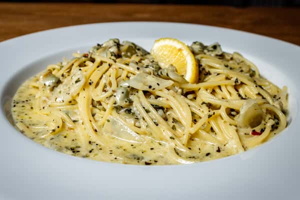 Spaghetti & Clam Sauce