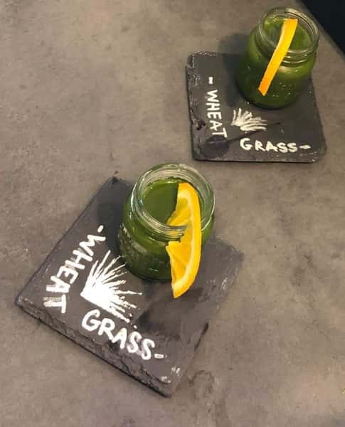 Wheat Grass + Apple + Lemons Shot